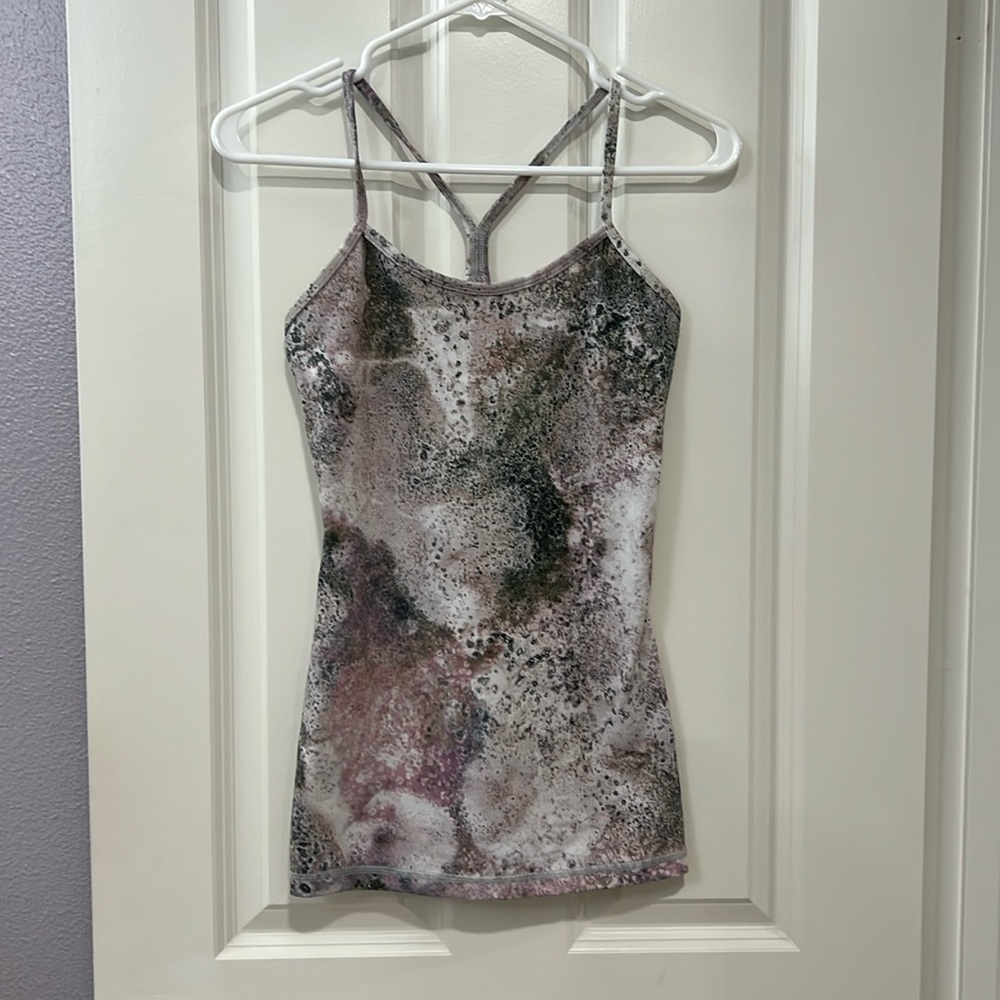 Lululemon tank